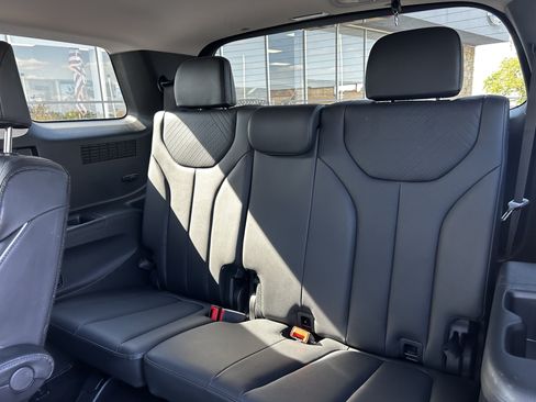 Used 2025 Hyundai Palisade SEL AWD/4WD image 19
