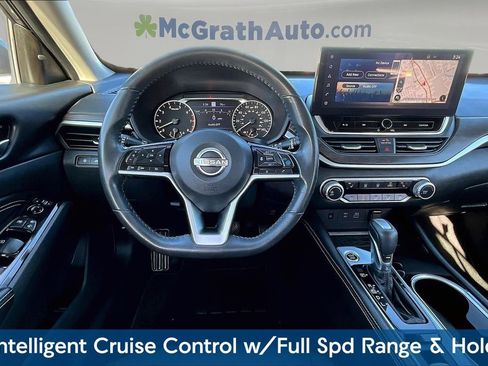 Used 2023 Nissan Altima 2.5 SV w/ SV Premium Package image 9