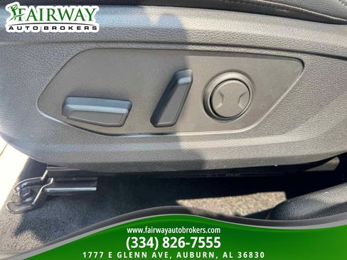 Used 2026 Kia Sportage EX FWD image 16