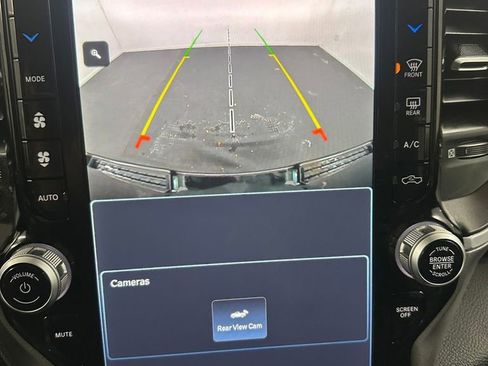 Used 2023 RAM 1500 Big Horn image 24