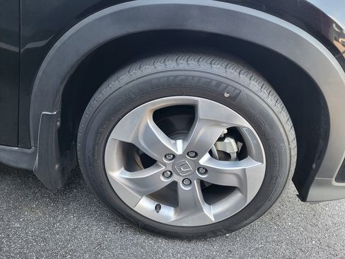 Used 2021 Honda HR-V LX image 6