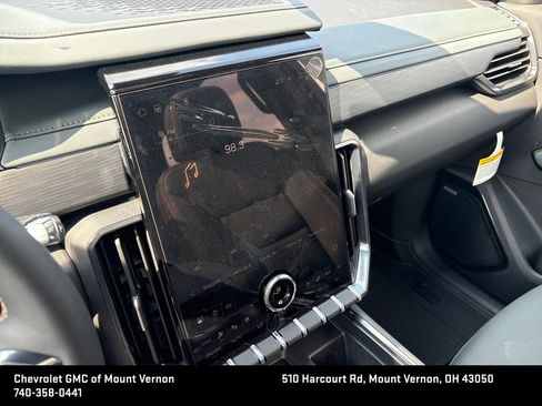 New 2026 GMC Acadia AT4 w/ Super Cruise Package image 18