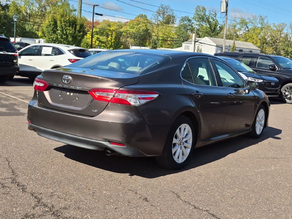 Used 2018 Toyota Camry LE w/ Convenience Package FWD image 12