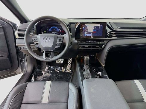 Used 2026 Toyota Camry SE FWD image 26