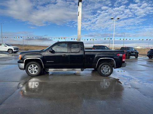 Used 2011 GMC Sierra 1500 SLT w/ SLT Convenience Package image 2