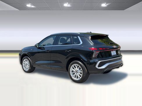 New 2026 Audi Q3 quattro 2.0T AWD/4WD image 3