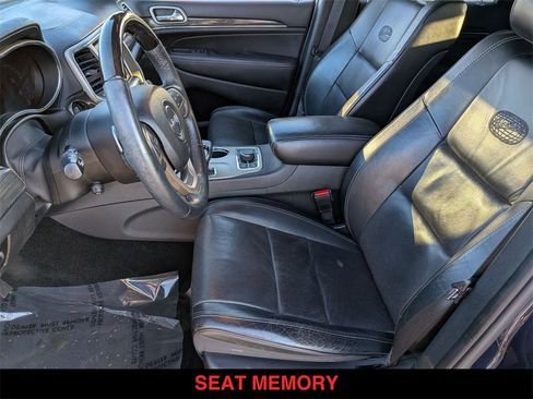 Used 2014 Jeep Grand Cherokee Overland image 3