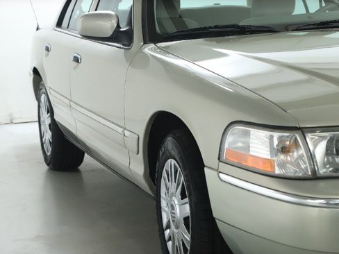 Used 2005 Mercury Grand Marquis GS image 14