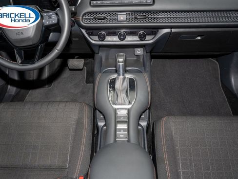 Certified 2025 Honda HR-V Sport image 26