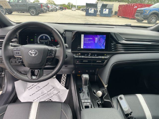 Used 2025 Toyota Camry SE w/ Convenience Package FWD image 22