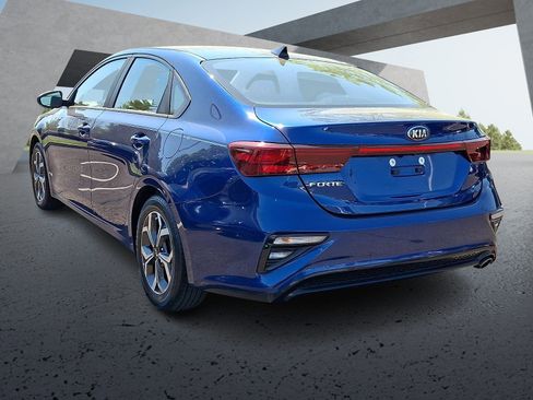 Used 2020 Kia Forte LXS FWD image 4