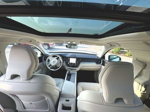Used 2024 Volvo XC60 B5 Plus w/ Protection Package Premier AWD/4WD image 21