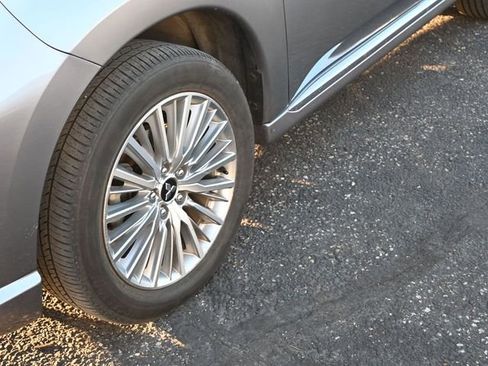 Used 2022 Mitsubishi Outlander 4WD Plug-In Hybrid image 15