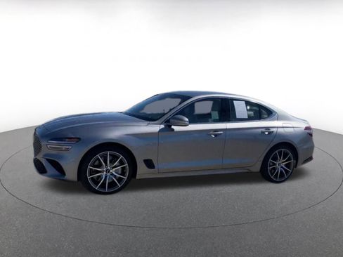 Used 2025 Genesis G70 2.5T image 8
