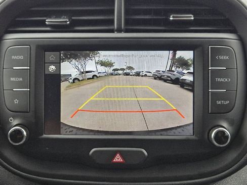 Certified 2025 Kia Soul LX w/ LX Technology Package image 7