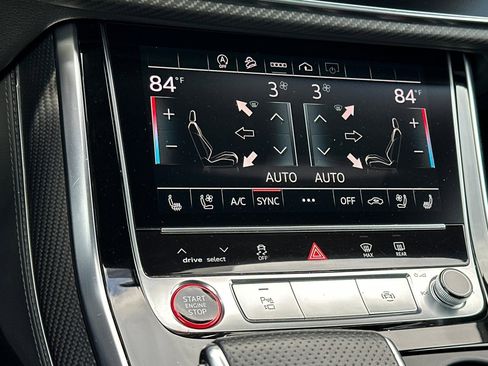 Used 2023 Audi RS Q8 4.0T image 24