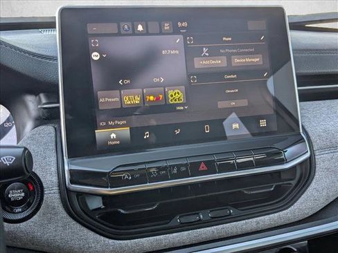 Used 2022 Jeep Compass Latitude image 13