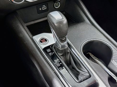 Used 2024 Nissan Altima 2.5 S FWD image 17