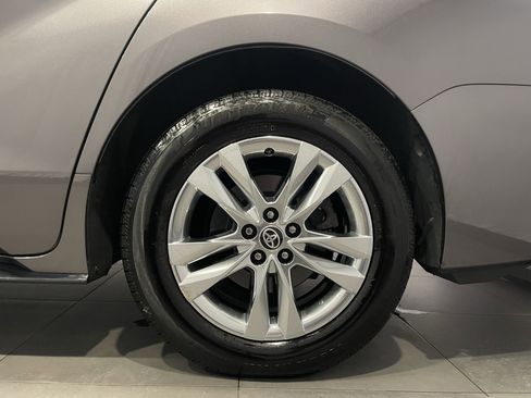 Used 2021 Toyota Sienna Limited AWD/4WD image 8
