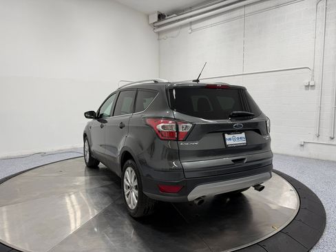 Used 2017 Ford Escape Titanium image 5
