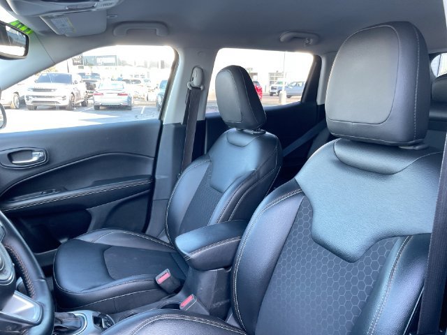 Used 2018 Jeep Compass Latitude AWD/4WD image 11