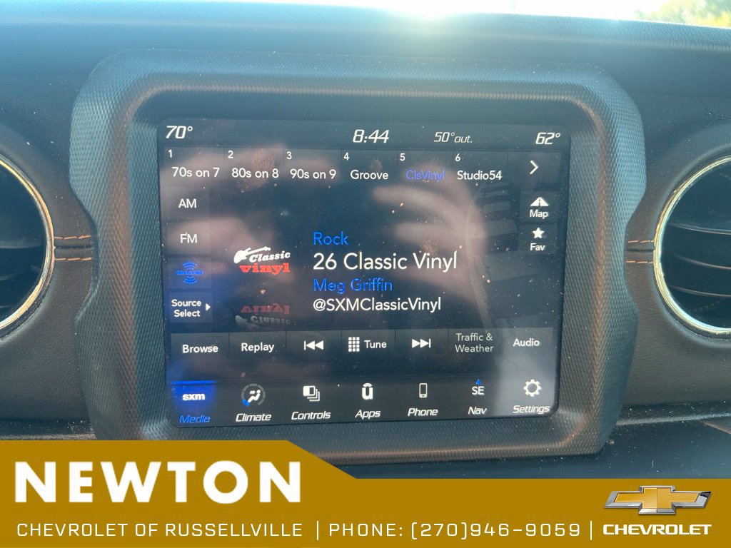 Used 2022 Jeep Gladiator Overland AWD/4WD image 5