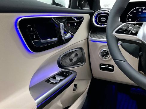 New 2026 Mercedes-Benz C 300 4MATIC Sedan image 18