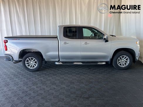 Used 2021 Chevrolet Silverado 1500 LT AWD/4WD image 2