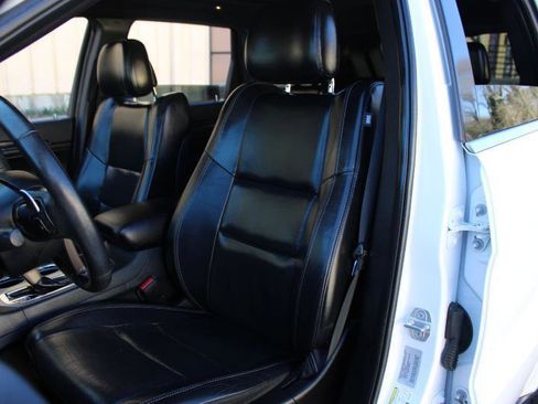 Used 2017 Jeep Grand Cherokee Limited w/ Luxury Group II RWD image 12