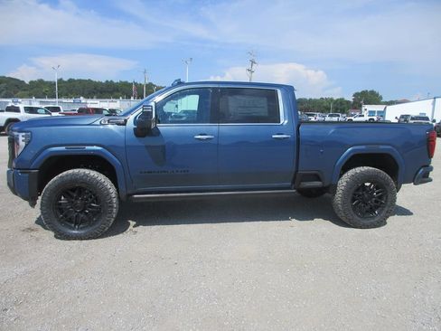 New 2026 GMC Sierra 2500 Denali Ultimate AWD/4WD image 10