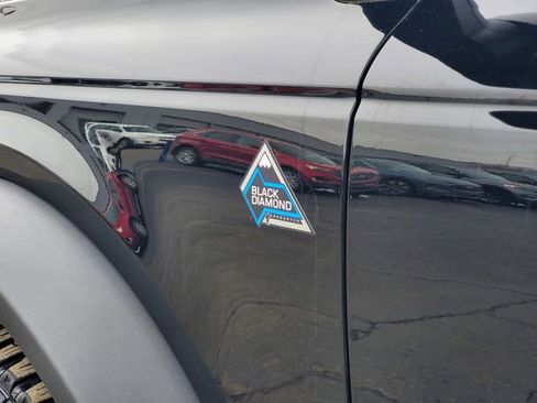 Used 2023 Ford Bronco Black Diamond w/ Sasquatch Package image 27