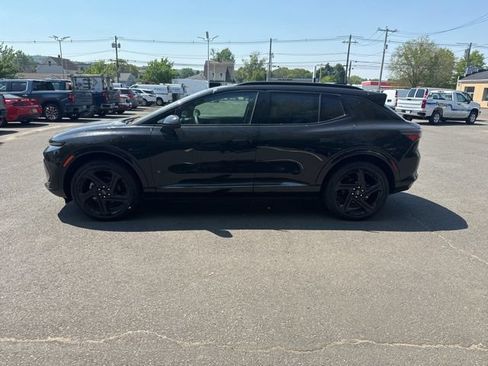 New 2026 Chevrolet Equinox EV RS FWD image 3