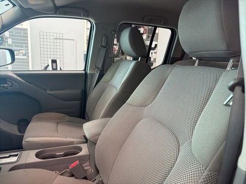 Used 2019 Nissan Frontier SV AWD/4WD image 10
