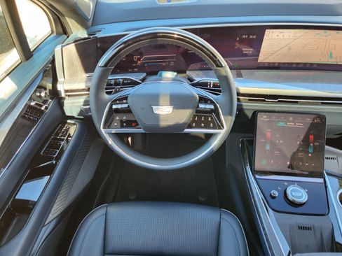 New 2025 Cadillac Escalade IQ Luxury 2 image 16