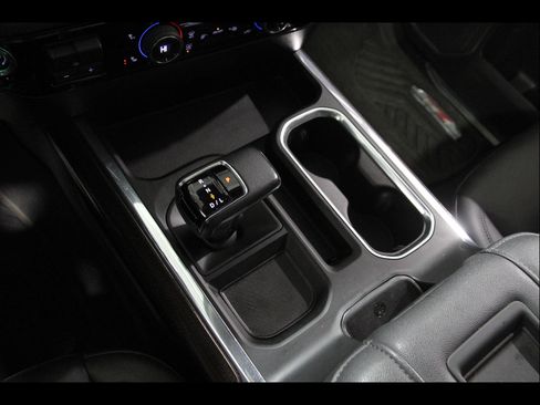 Used 2022 Chevrolet Silverado 1500 LT Trail Boss w/ Convenience Package II image 17