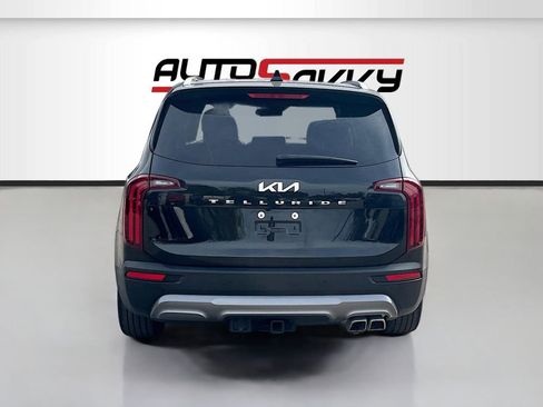 Used 2022 Kia Telluride EX w/ EX Premium Package image 6