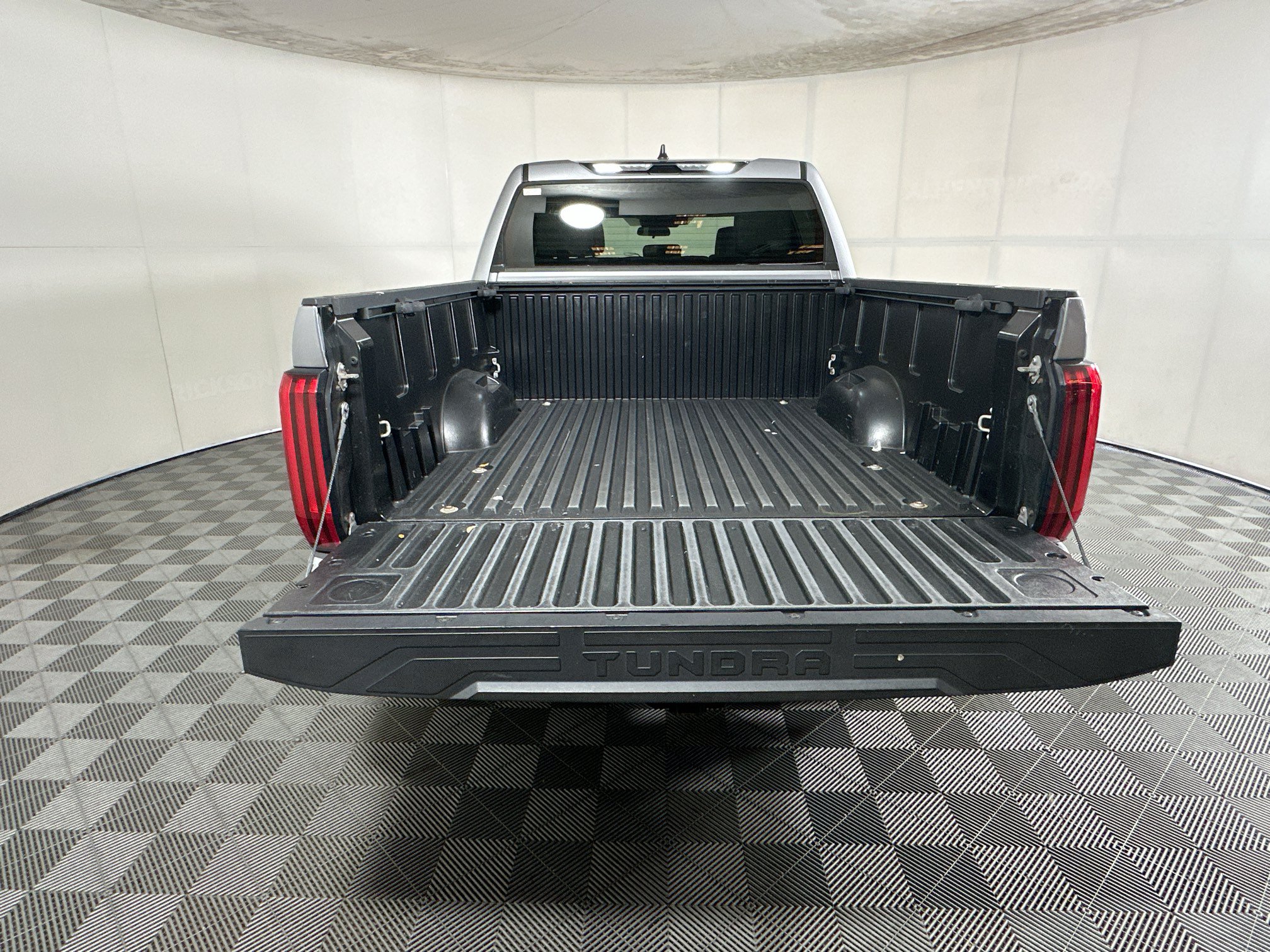 Used 2024 Toyota Tundra SR5 w/ SR5 Premium Package AWD/4WD image 31