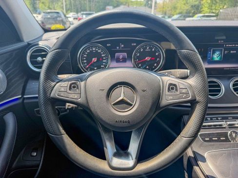 Used 2018 Mercedes-Benz E 300 image 8