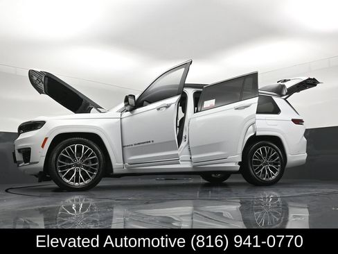 Used 2025 Jeep Grand Cherokee L Summit AWD/4WD image 46