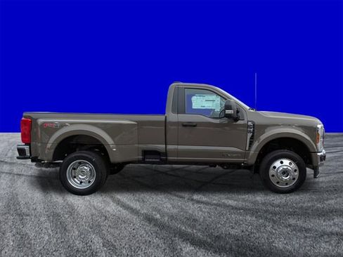 New 2026 Ford F450 XLT w/ FX4 Off-Road Package AWD/4WD image 3