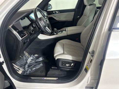 Used 2023 BMW X5 xDrive40i w/ Executive Package AWD/4WD image 9