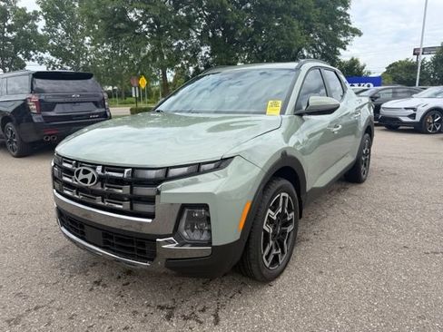 Used 2025 Hyundai Santa Cruz Limited AWD/4WD image 1