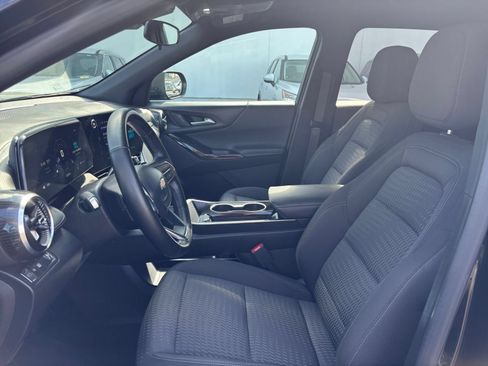 Used 2025 Chevrolet Equinox LT FWD image 22