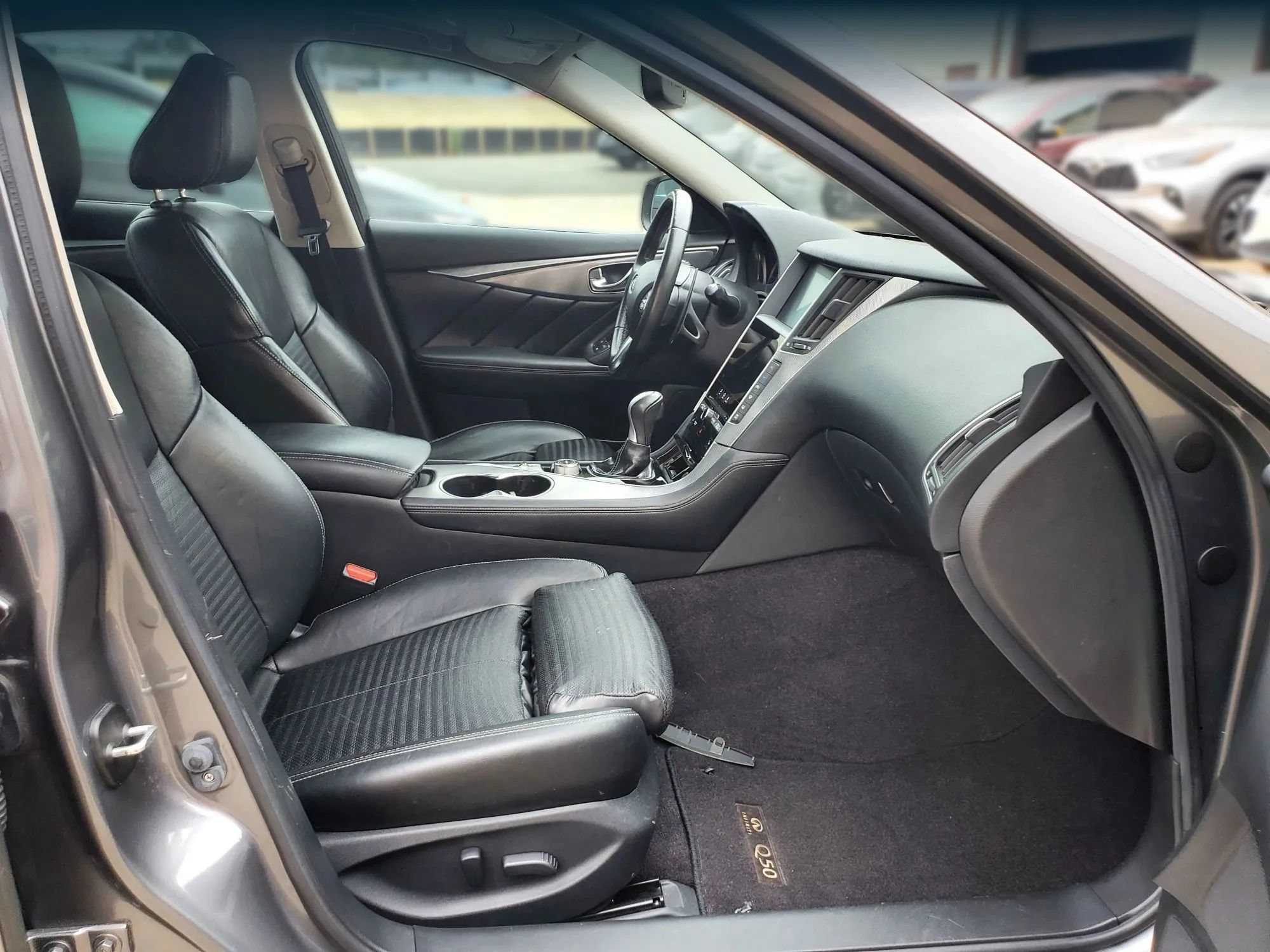 Used 2015 INFINITI Q50 RWD image 25