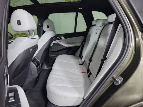 Certified 2023 BMW X5 xDrive40i w/ M Sport Package image 10