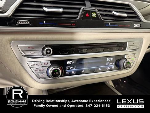 Used 2020 BMW 740i xDrive 740i xDrive w/ Cold Weather Package image 9