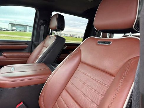 Used 2024 GMC Sierra 2500 Denali Ultimate w/ Max Trailering Package image 8