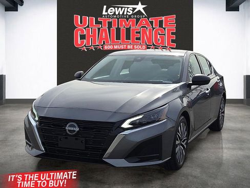 Used 2024 Nissan Altima 2.5 SV image 1