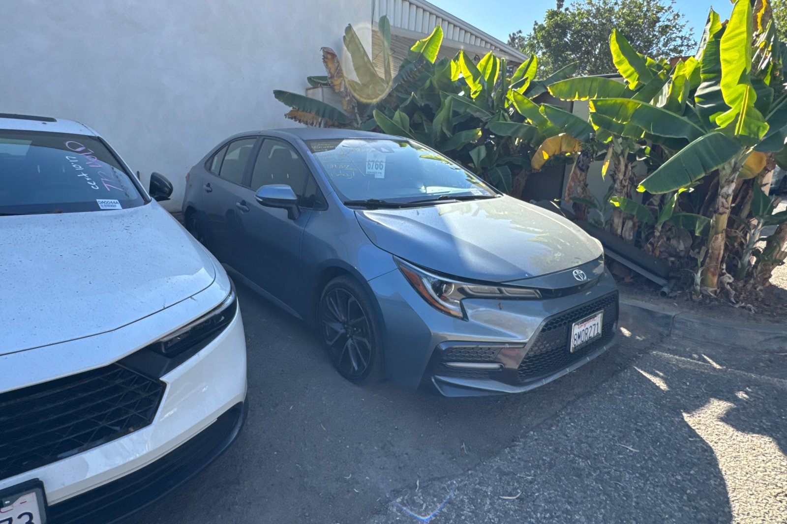 Used 2020 Toyota Corolla SE w/ Carpet Mat Package (TMS) FWD image 2
