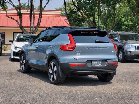 Certified 2023 Volvo XC40 Recharge Ultimate w/ Protection Package Premier AWD/4WD image 4